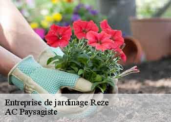 Entreprise de jardinage 44400