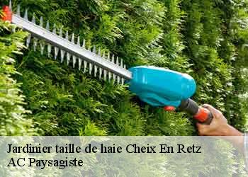 Jardinier taille de haie 44640