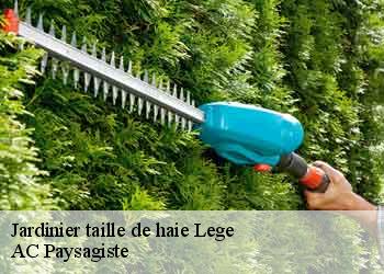 Jardinier taille de haie  44650